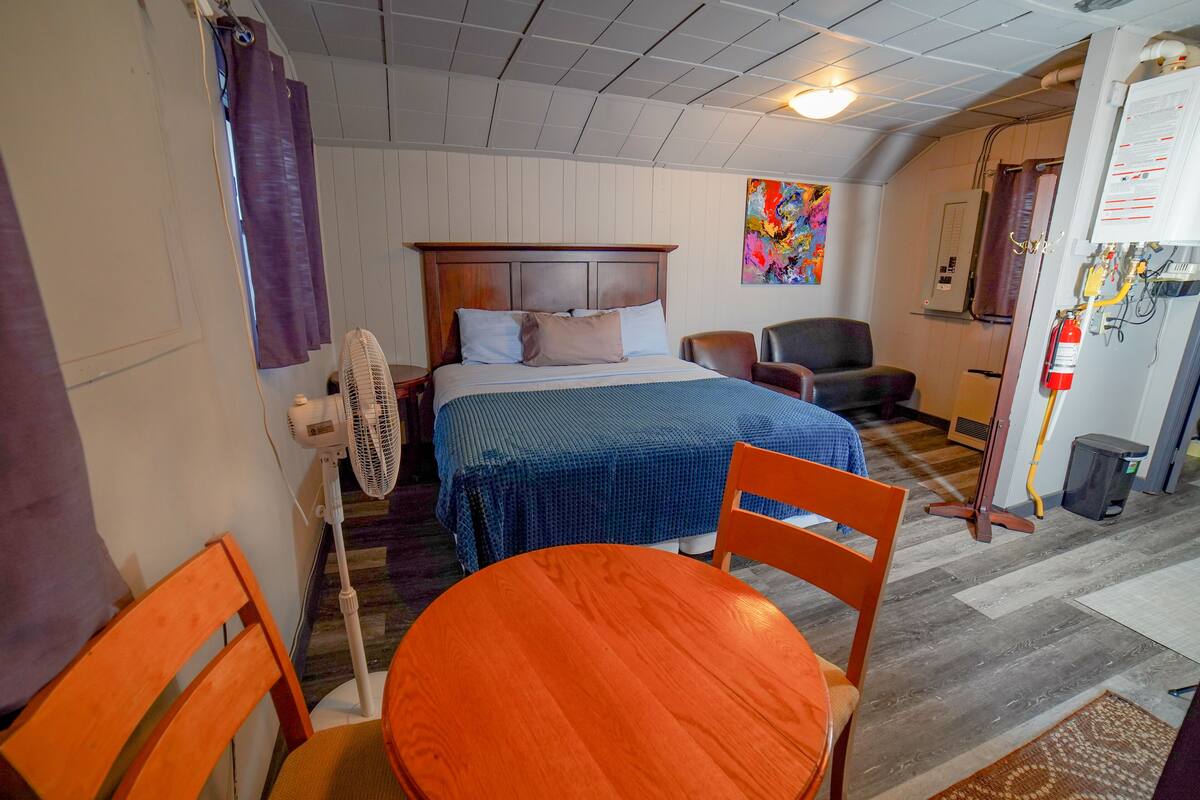 Standaard studio, 1 slaapkamer, aan het meer | Gratis wifi, beddengoed