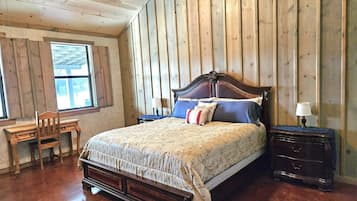 Pillow-top beds, individually decorated, individually furnished, desk