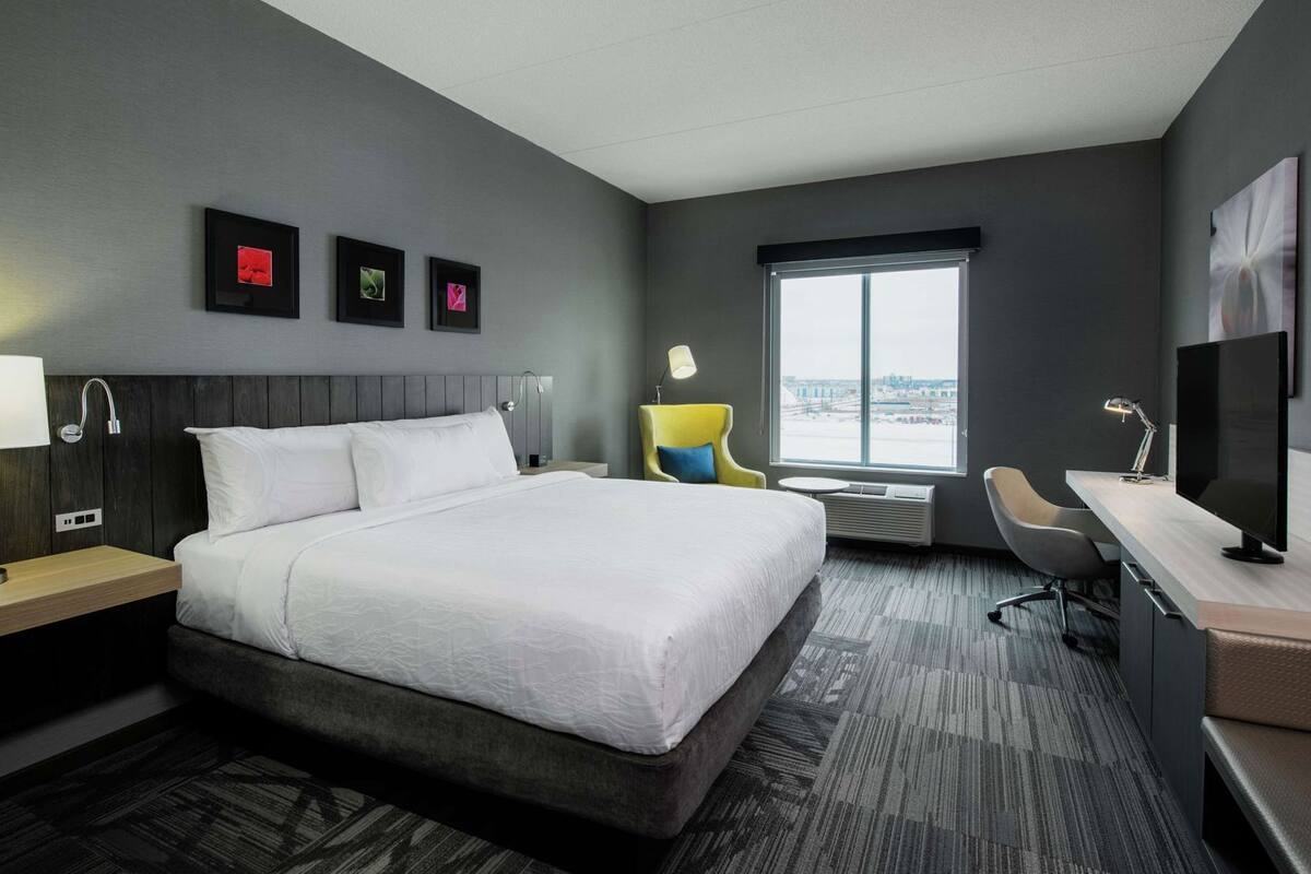 1 habitación, ropa de cama hipoalergénica y escritorio