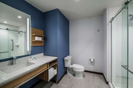 Hilton Garden Inn Winnipeg South - Image 4