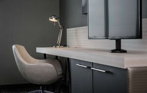 1 soveværelse, allergivenligt sengetøj, skrivebord