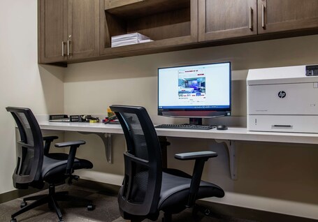 Hilton Garden Inn Winnipeg South - Image 16