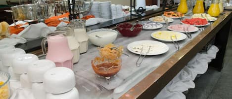 Colazione a buffet inclusa, servita tutte le mattine