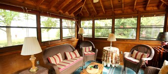 Deer Creek Winery at Watson Estate