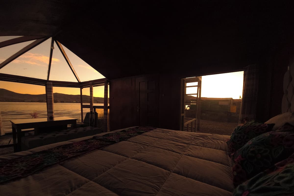 Traditional Cabin | WiFi (surcharge), bed sheets