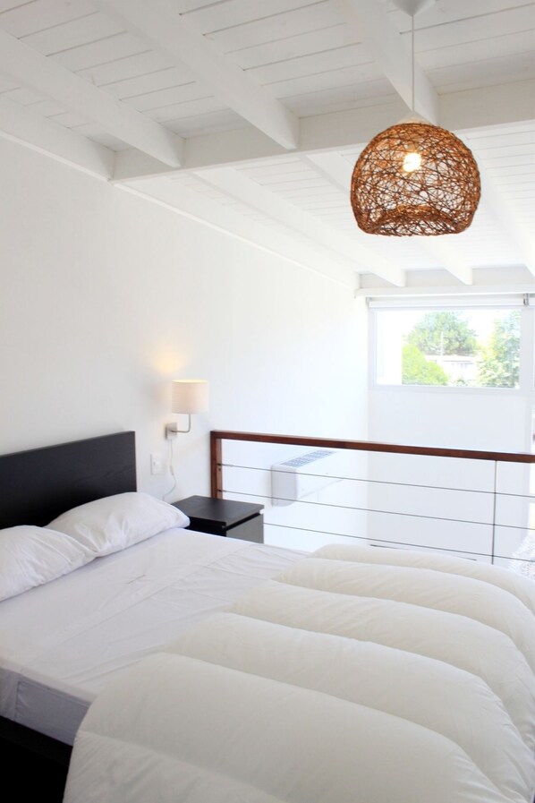 Duplex | Egyptian cotton sheets, premium bedding, down duvets, pillow-top beds - Luces de la Paloma (La Paloma)
