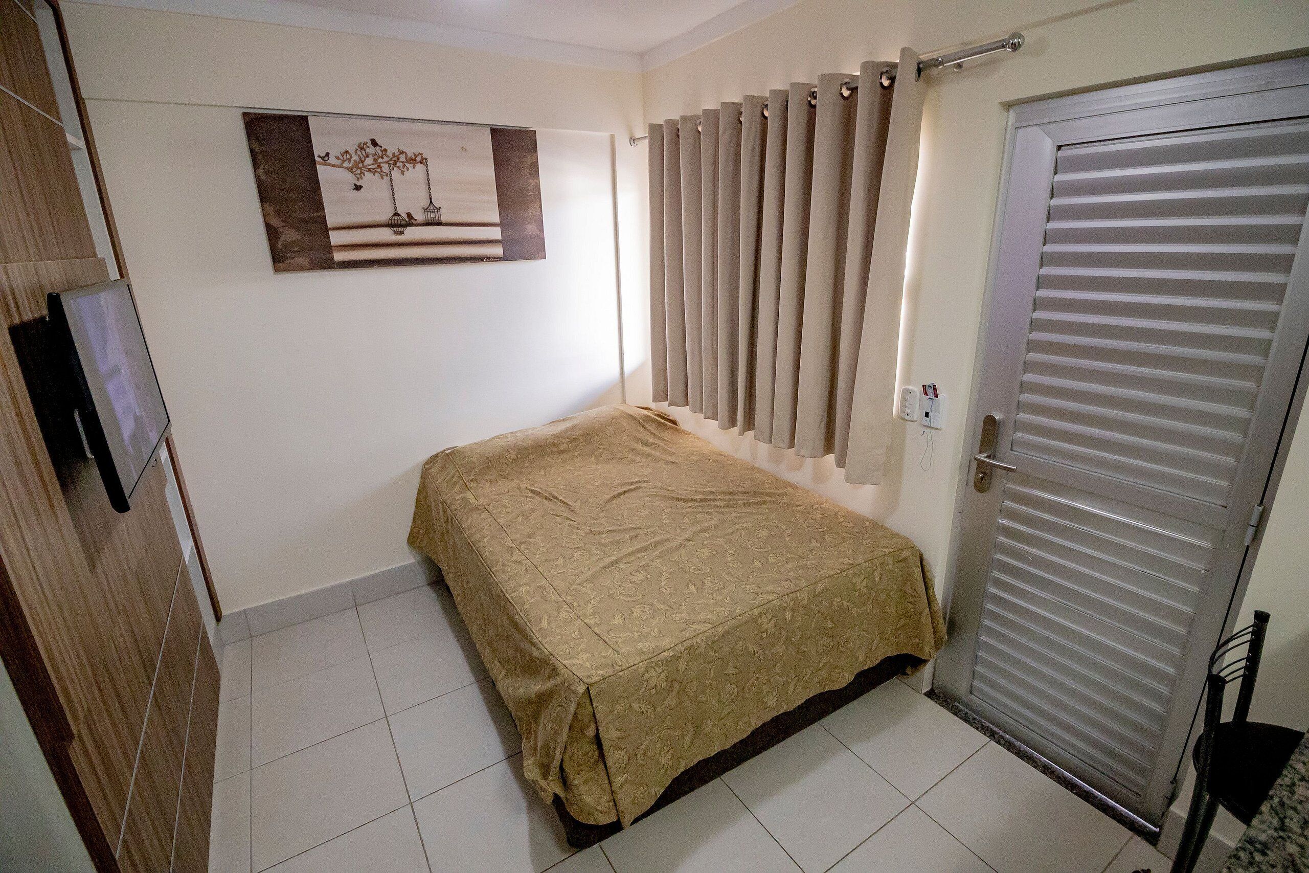 Apartment | 1 bedroom, in-room safe, blackout curtains