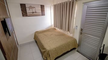 Apartment | 1 bedroom, in-room safe, blackout drapes