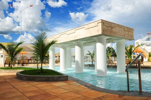 12 outdoor pools, pool umbrellas, pool loungers - Lacqua Di Roma - JC Temporada (Caldas Novas)