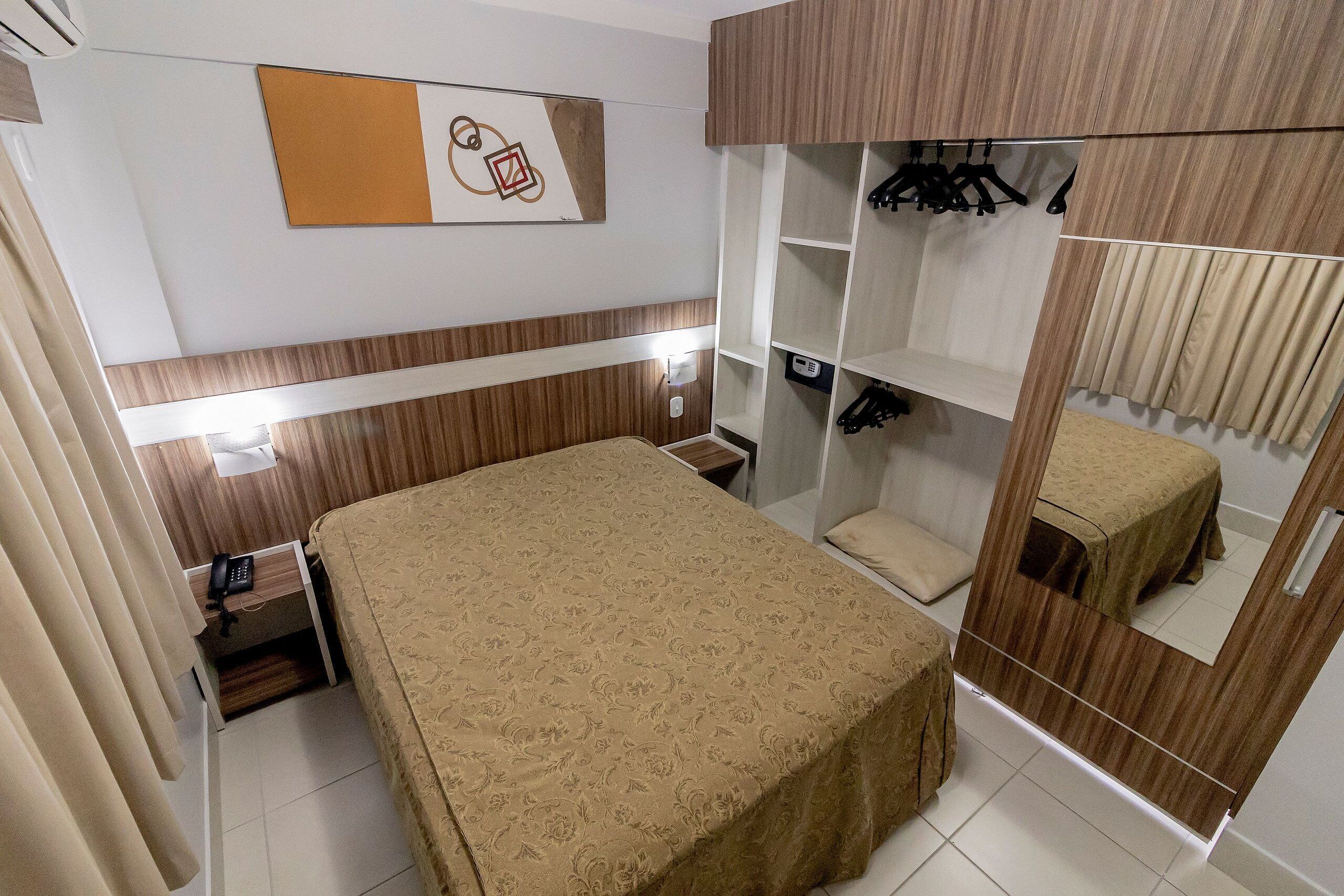 Apartment | 1 bedroom, in-room safe, blackout drapes