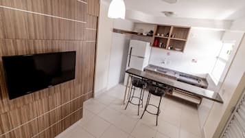 Refrigerador, microondas