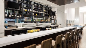 Bar (on property) - Hyatt House Washington DC/The Wharf (Washington)