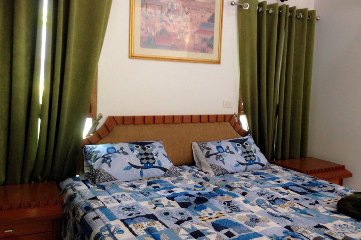 Desk, blackout curtains, rollaway beds, free WiFi