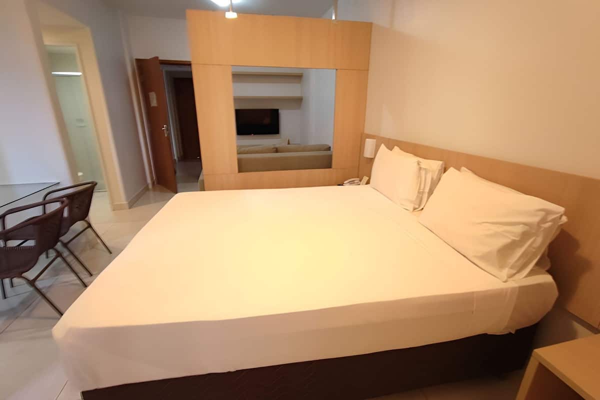 basic suite | free wifi, bed sheets
