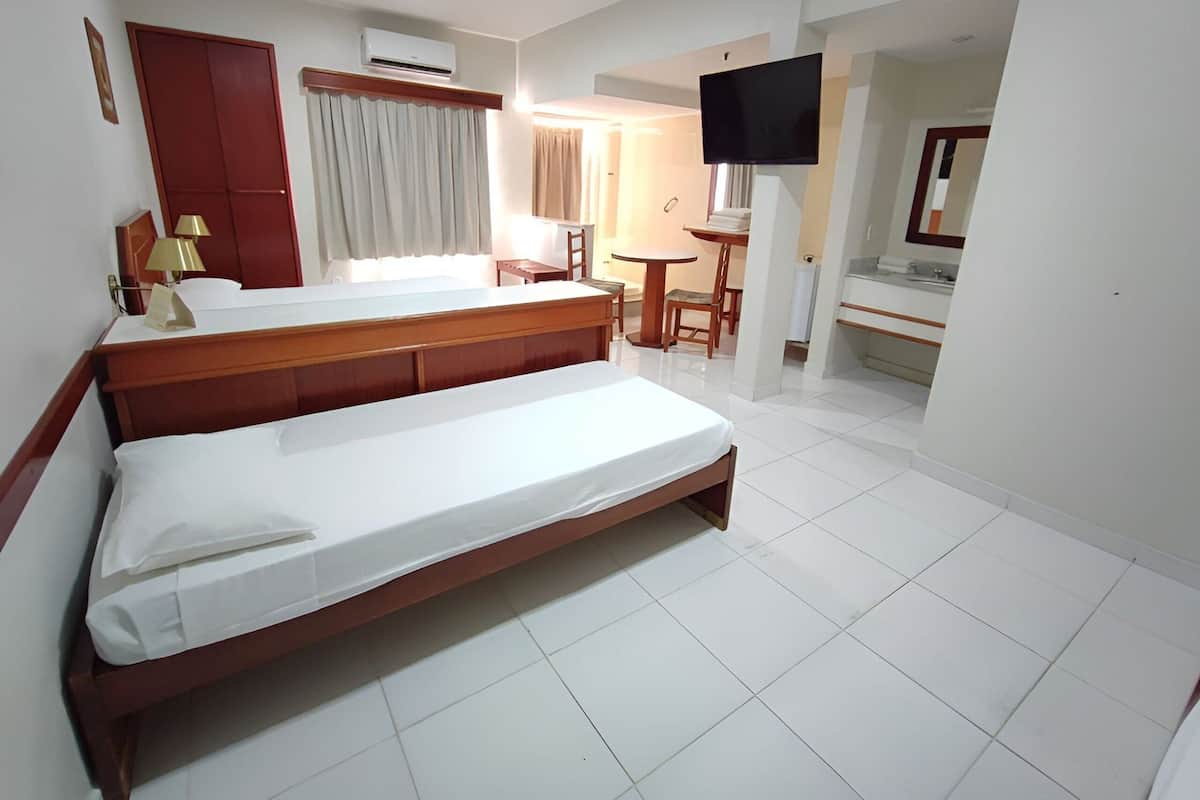 Apartment | Free WiFi, bed sheets