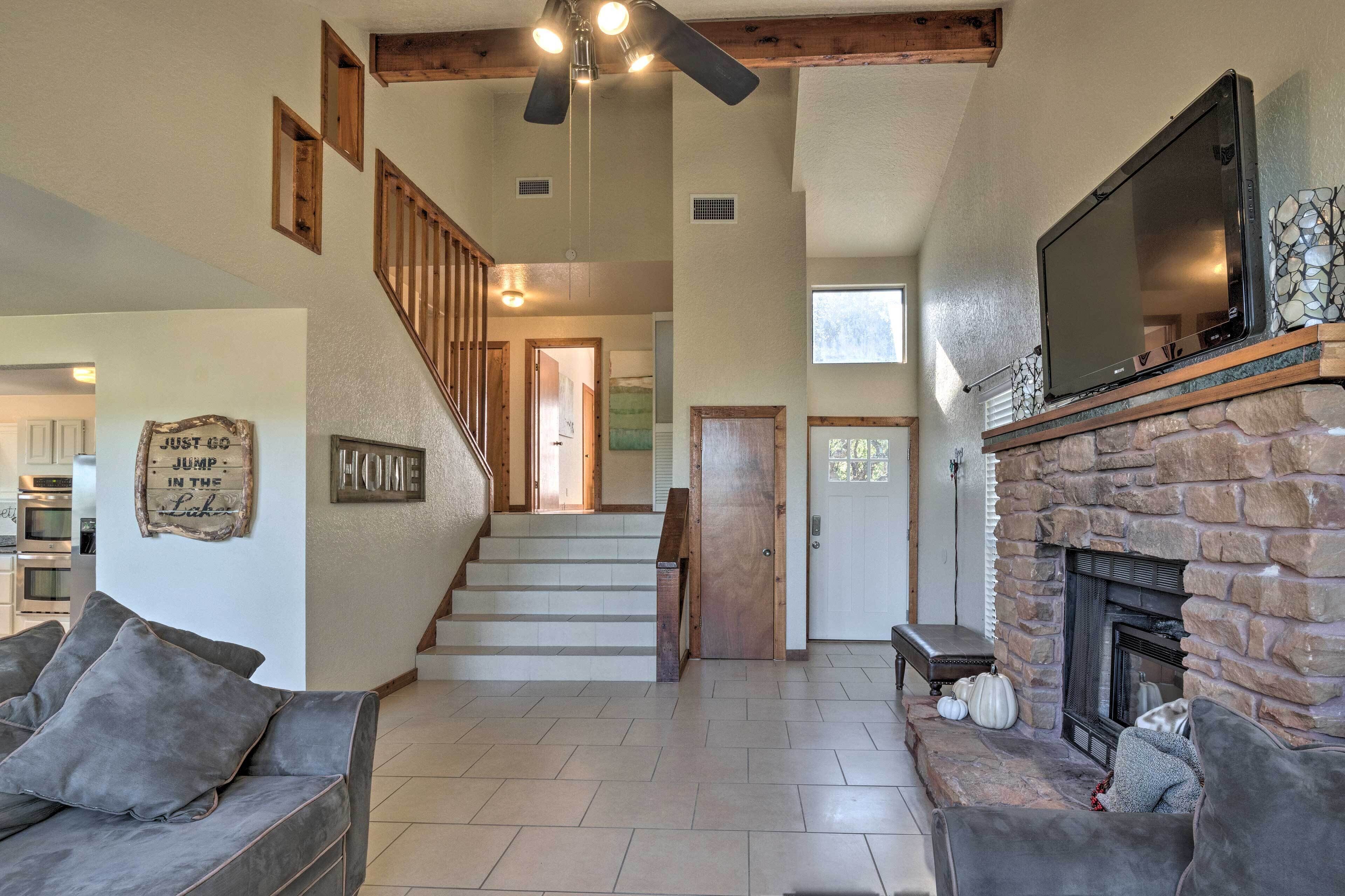 Spicewood Home Con Vistas Al Lago Travis! ..Familia Y Mascotas ... Duermen 10! - Lake Travis