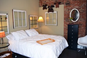 2 slaapkamers, een strijkplank/strijkijzer, gratis wifi, beddengoed