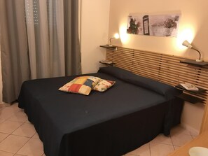 3 Schlafzimmer, Bügeleisen/Bügelbrett, Bettwäsche