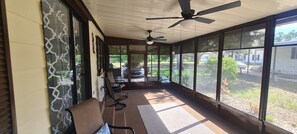 Interior - Chill out in our relaxing 3 bed family home, with lake views, near to Disney (Winter Garden)