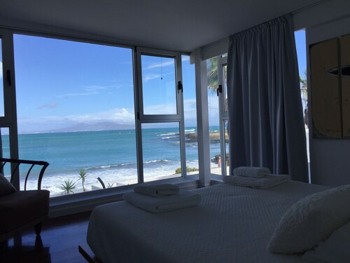 Exclusive villa on the seafront with Wifi and views of Lobos and Lanzarote 