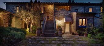 Charming and Cozy Cottage in Tuscany, visit Montepulciano, Pienza, Cortona, Siena