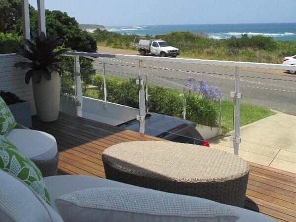 Terrace/patio - Sunrise Shores (Caves Beach)