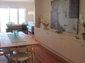 Villa, 3 Bedrooms | In-room dining - Sunrise Shores (Caves Beach)