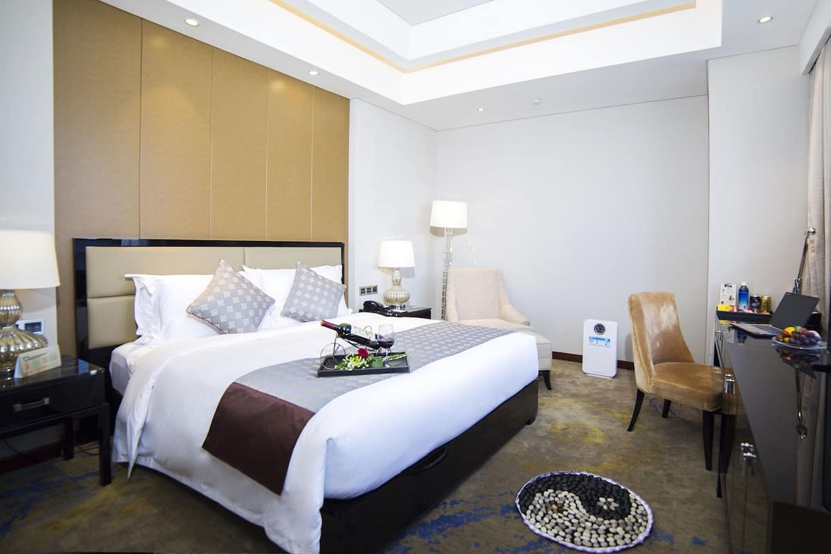 Quarto casal empresarial | 1 quarto, roupas de cama premium, frigobar, cofres nos quartos