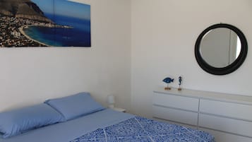 3 chambres, fer et planche à repasser, Wi-Fi gratuit, draps fournis