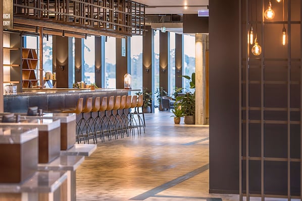 ロビーラウンジ