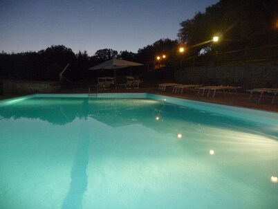 Romantic detached cottage with pool, in a farm between Arezzo and Florence