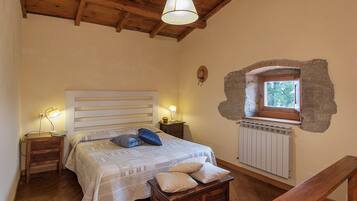 1 makuuhuone, silitysrauta/-lauta, internet, vuodevaatteet