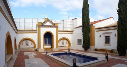 Beautiful designer ground floor apartment with leisure complex pool, gym & sauna