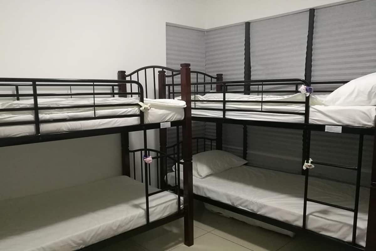 3 slaapkamers, een kluis op de kamer, individueel gedecoreerd