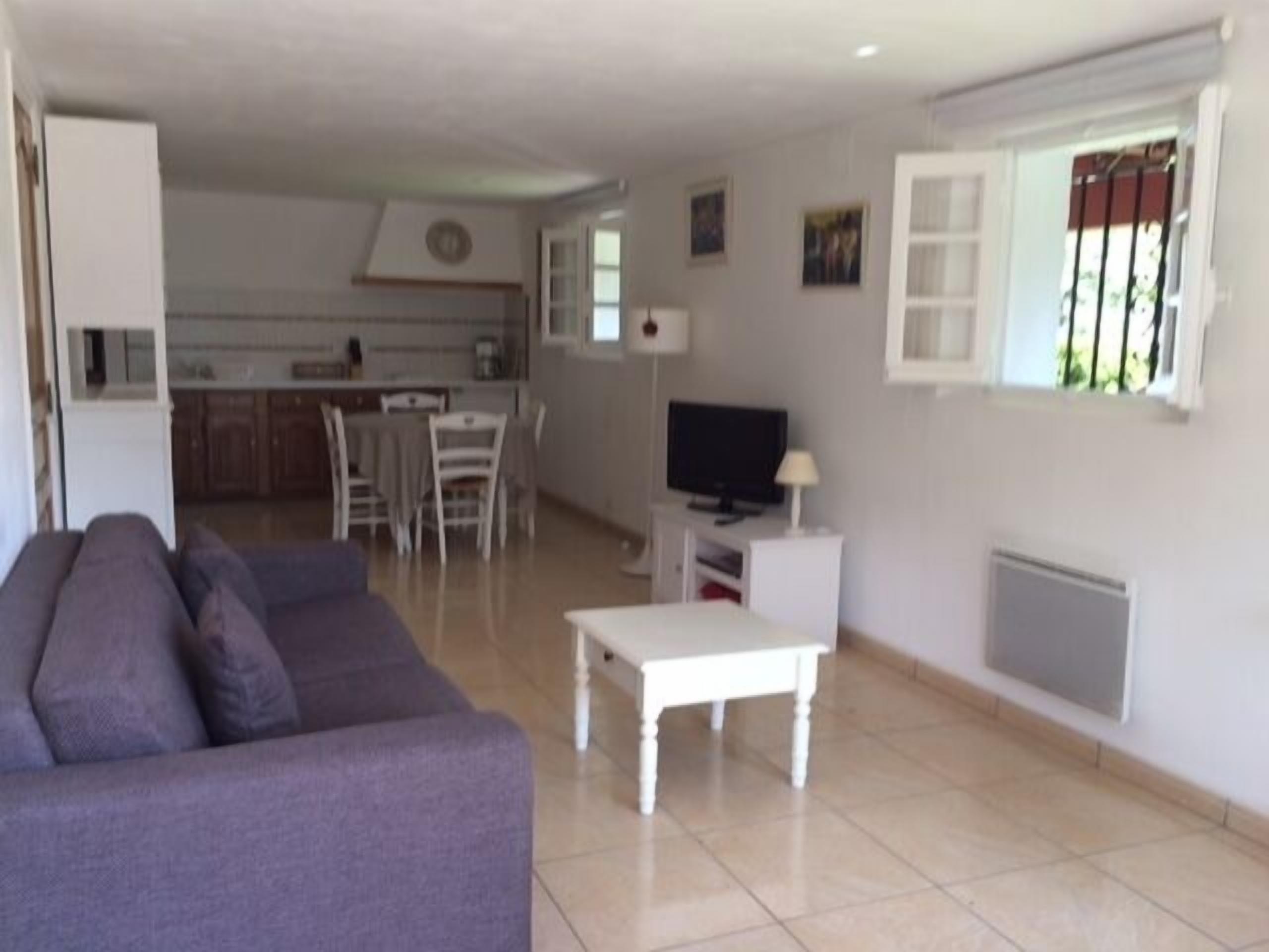 Urrugne, T2 Apartment In Quiet Area, For 2 Adults - Urrugne