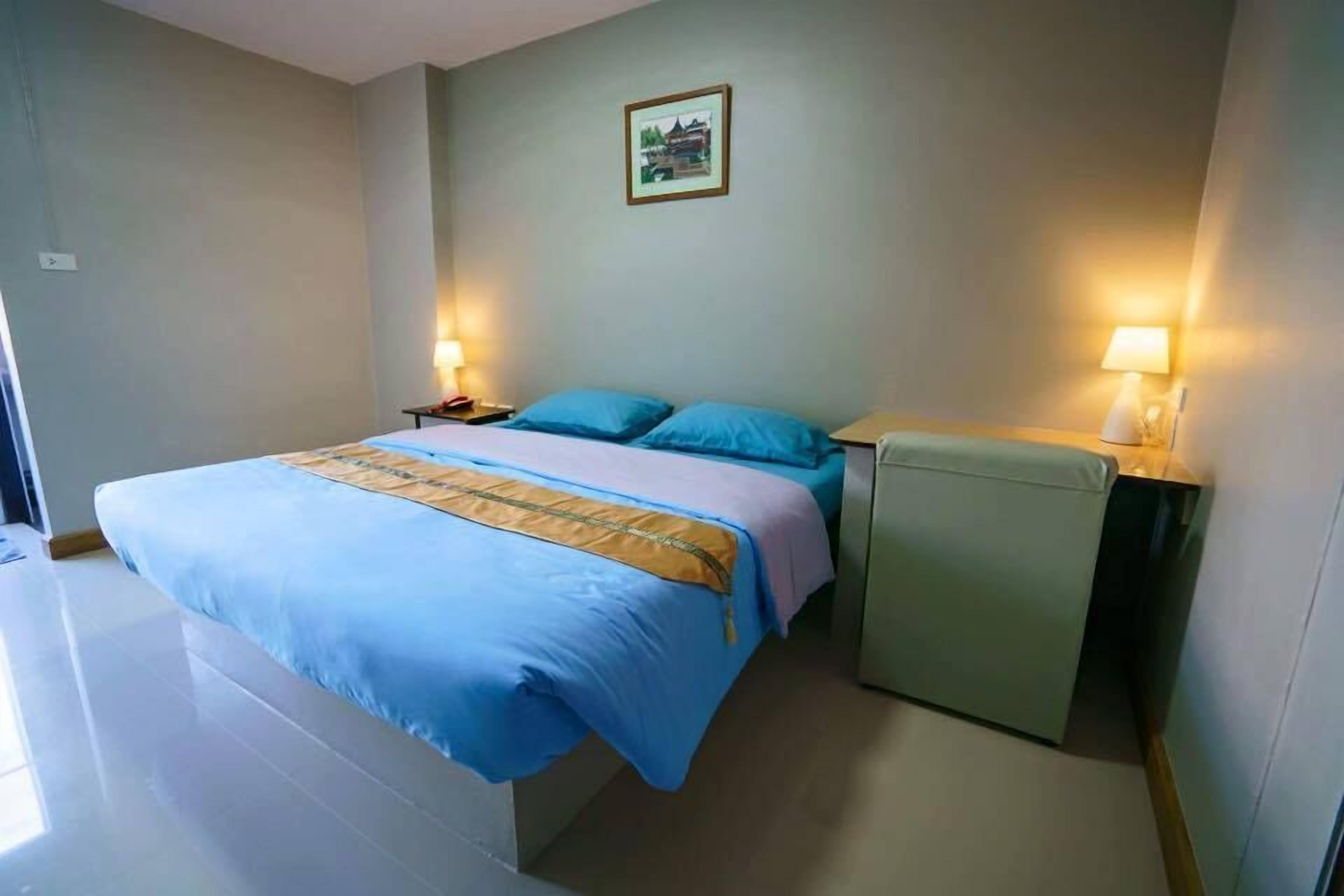 Standard Double Room | โต๊ะทำงาน, ผ้าม่านกันแสง, Wi-Fi ฟรี