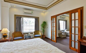 Executive Suite - The Spring Hotel (Ho Chi Minh City)
