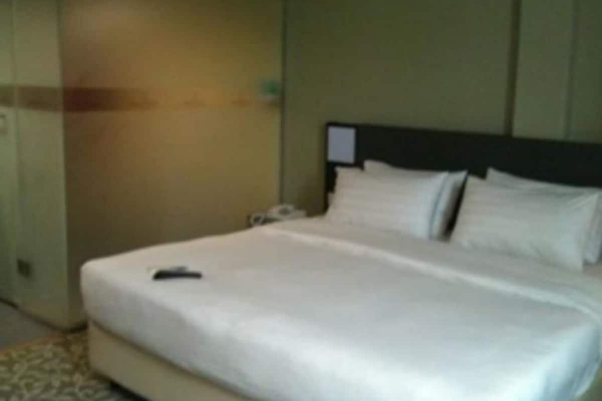 Standard Oda, 1 En Büyük (King) Boy Yatak | Masa, ütü/ütü masası