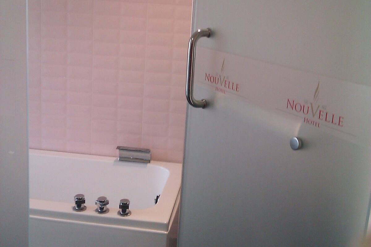 Superior İki Ayrı Yataklı Oda | Banyo | Duş, ücretsiz banyo/kozmetik ürünleri, saç kurutma makinesi, havlu