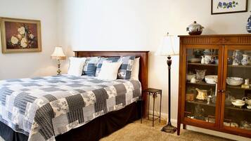 1 bedroom, iron/ironing board, travel cot, WiFi