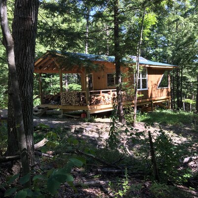 Cabin Creek Hide-Away by Letchworth State Park, Waterfalls, Woods, Off Grid.