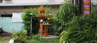 Saeng Chan Apartment
