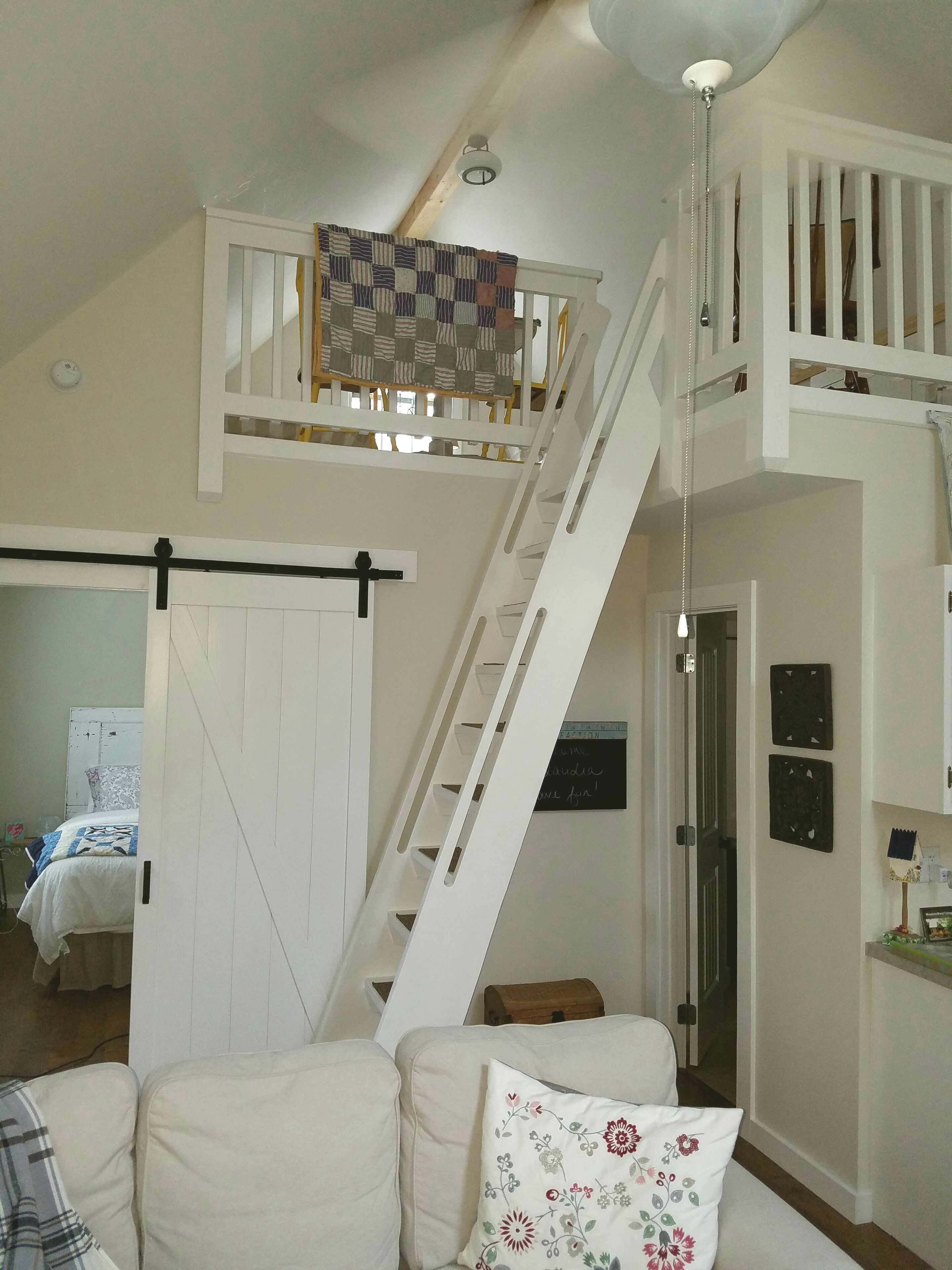 2 bedrooms, iron/ironing board, bed sheets