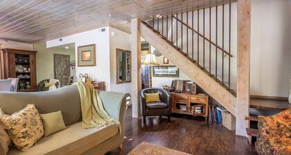 Villa Pine Mountain- country cottage get away (green) Central AC