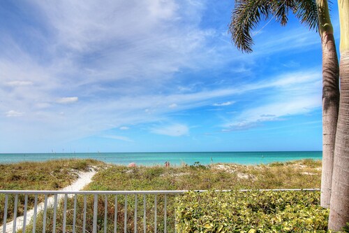 3 Bedroom Condo + Kid's Den Gulfside- Indian Rocks Beach