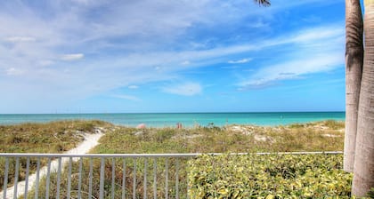 3 Bedroom Condo + Kid's Den Gulfside- Indian Rocks Beach