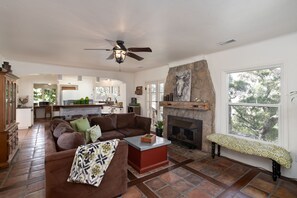 Smart TV, fireplace, DVD player, video library