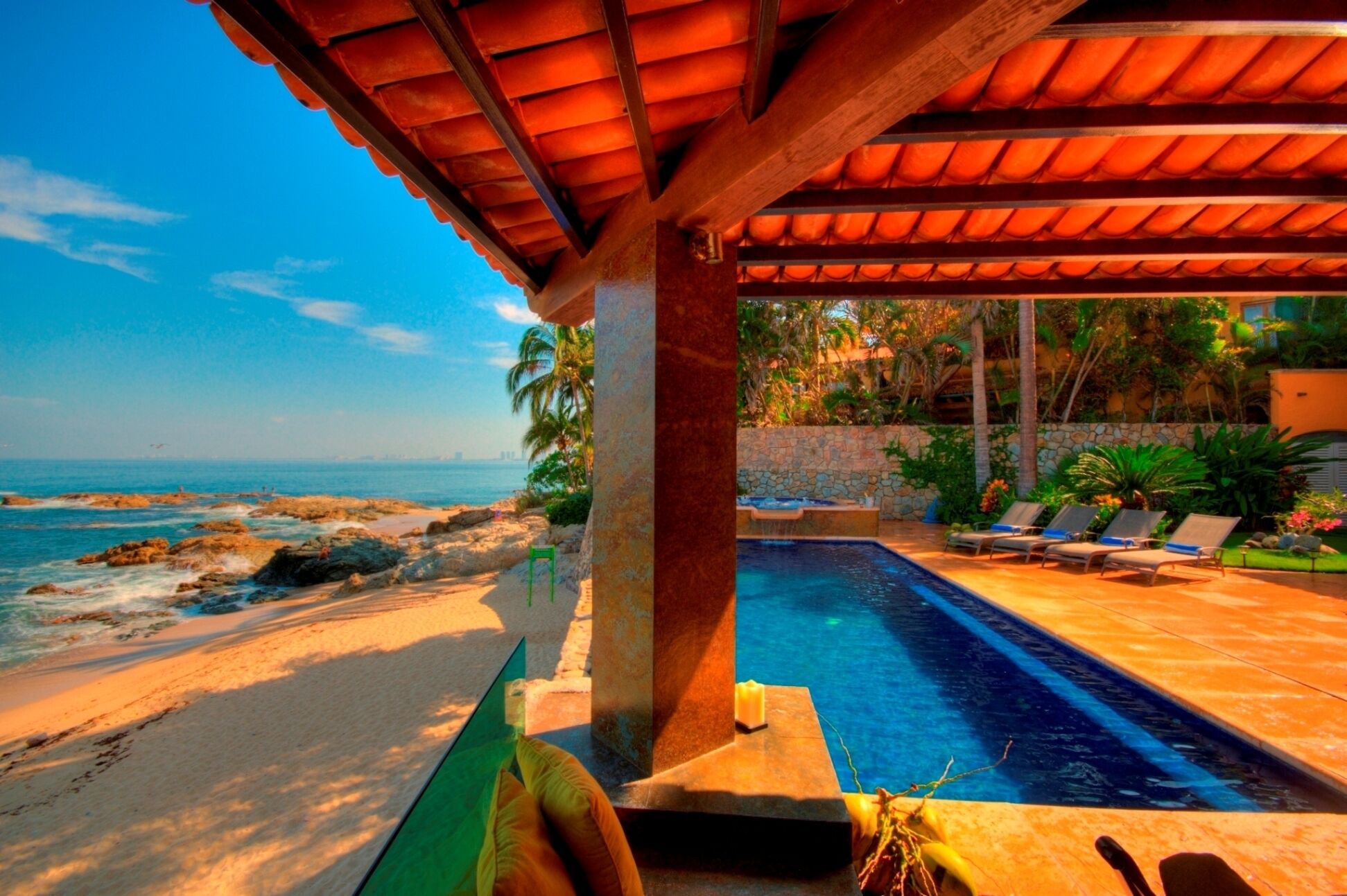 室外游泳池，恒温泳池