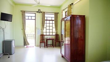 In-room safe, desk, blackout drapes, soundproofing