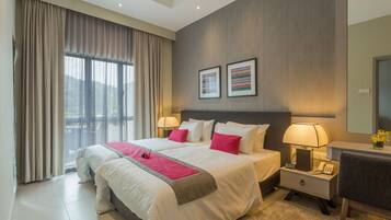 Premium bedding, minibar, in-room safe, desk